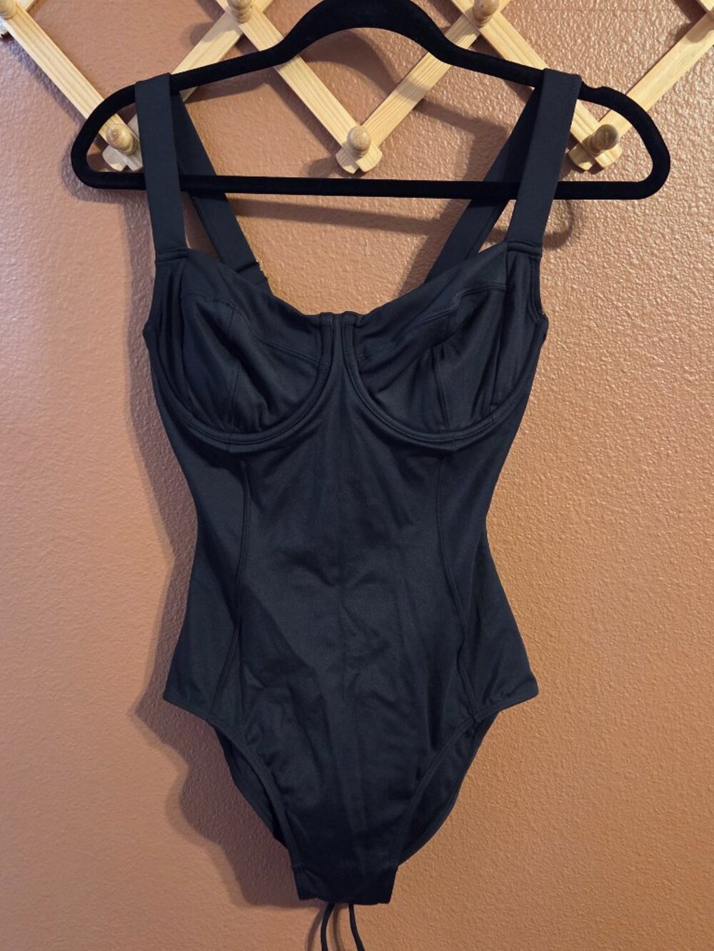 TA3 Swim Lifty One Piece Shaping Swimsuit Sz S Reg/Long D/DD Black Underwire